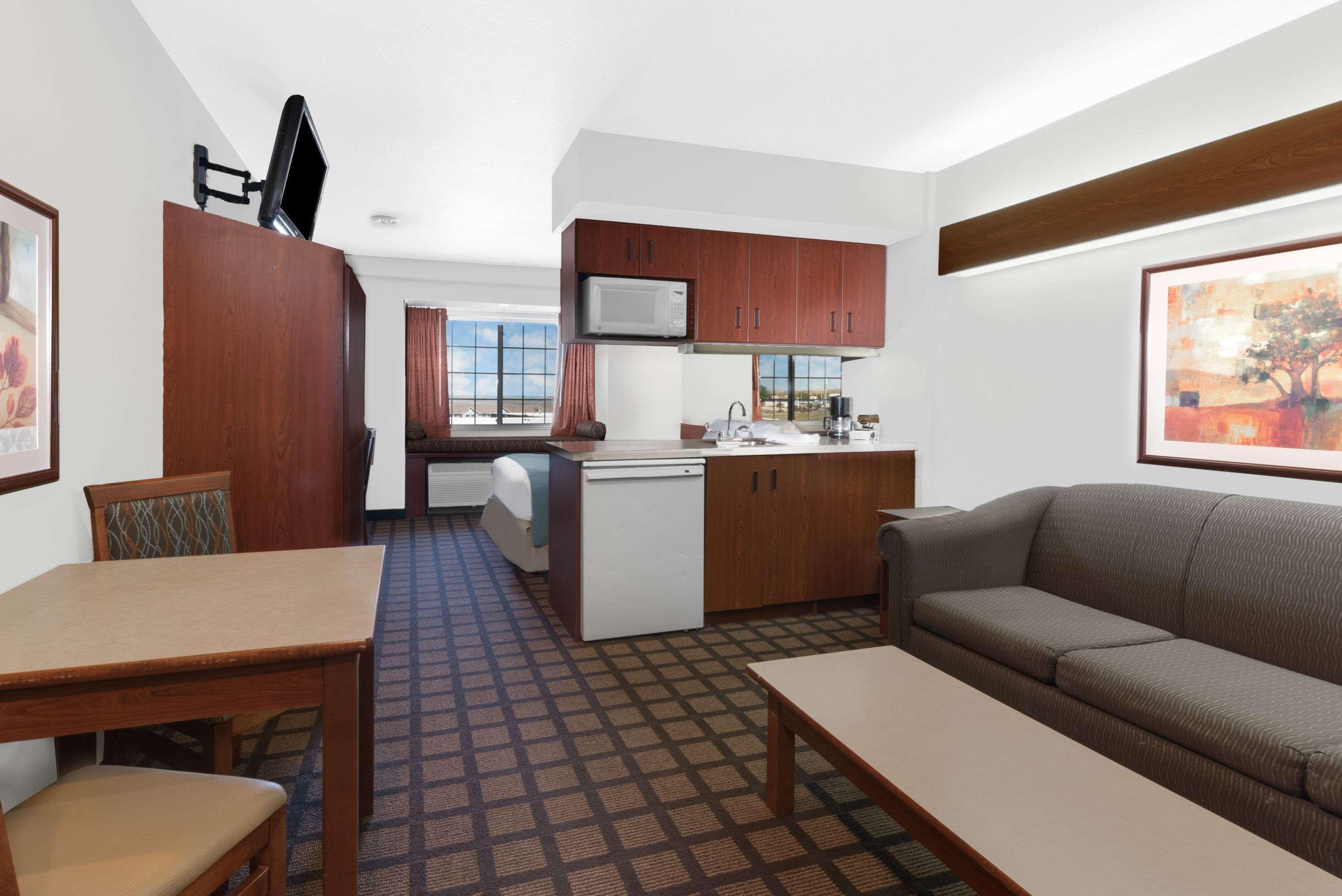 Microtel Inn & Suites By Wyndham Рапид Сити Екстериор снимка